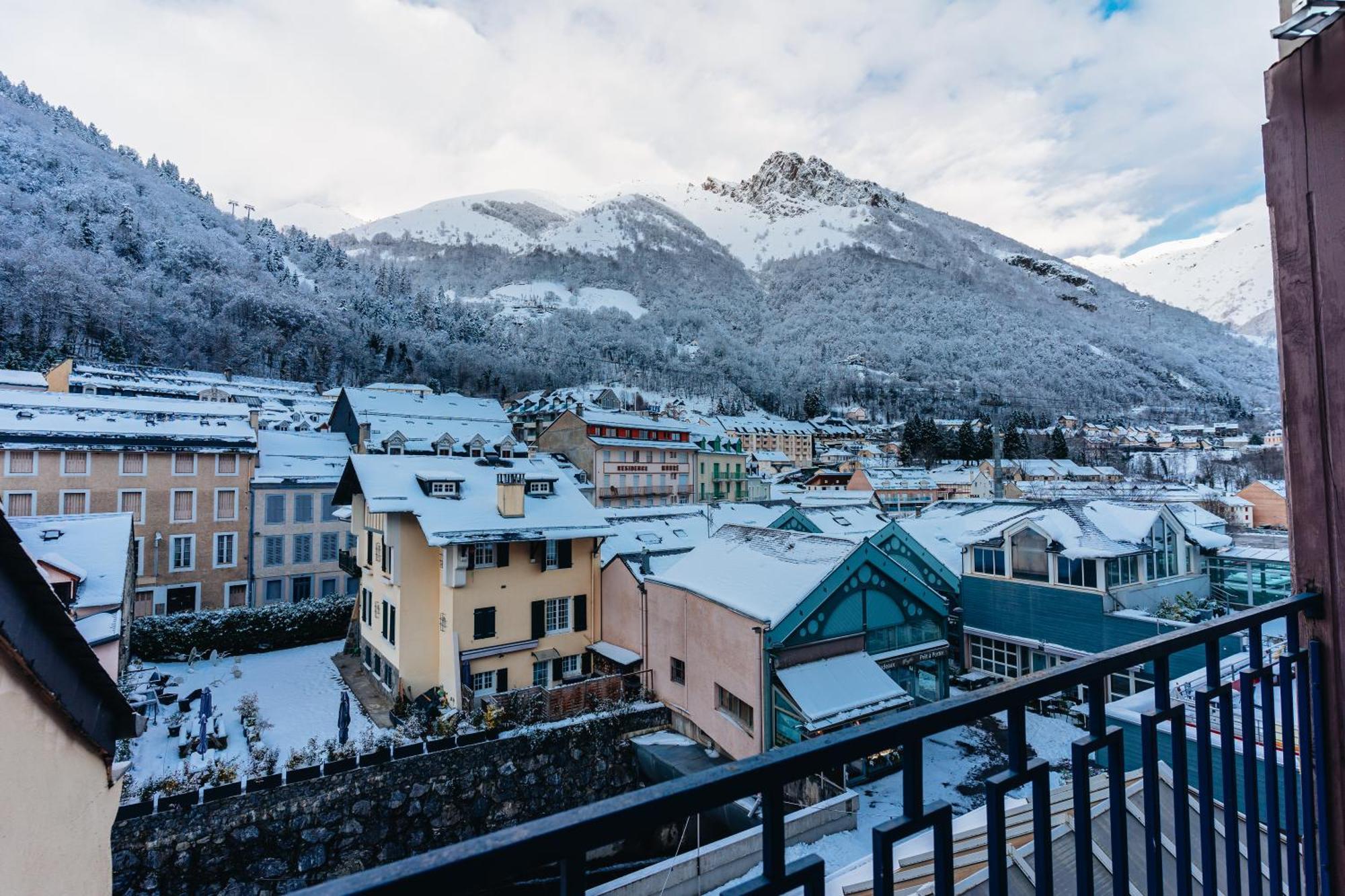 Garden & City Cauterets Balneo Экстерьер фото
